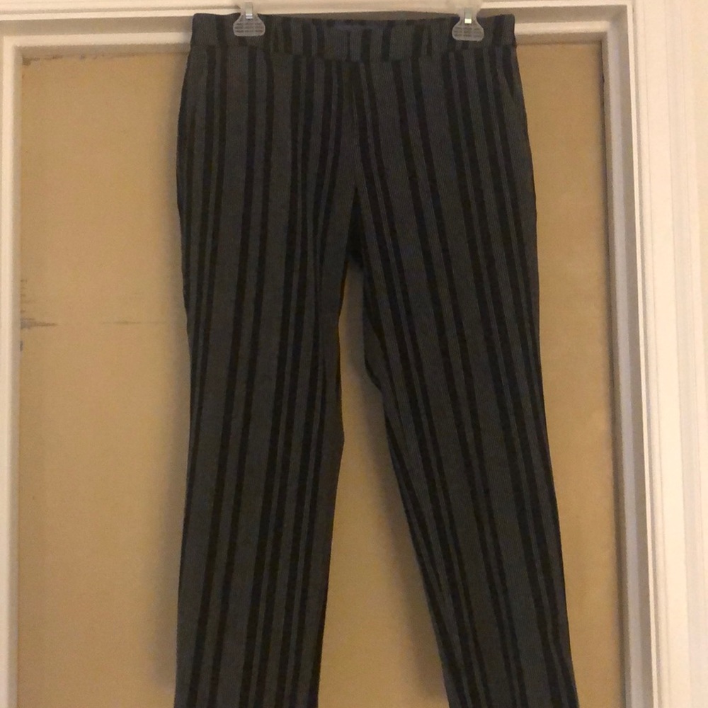 Stripped pants- Capri